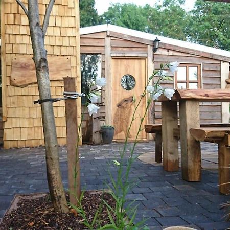 Charming 2-Bed Cabin In Sutton Coldfield Buitenkant foto