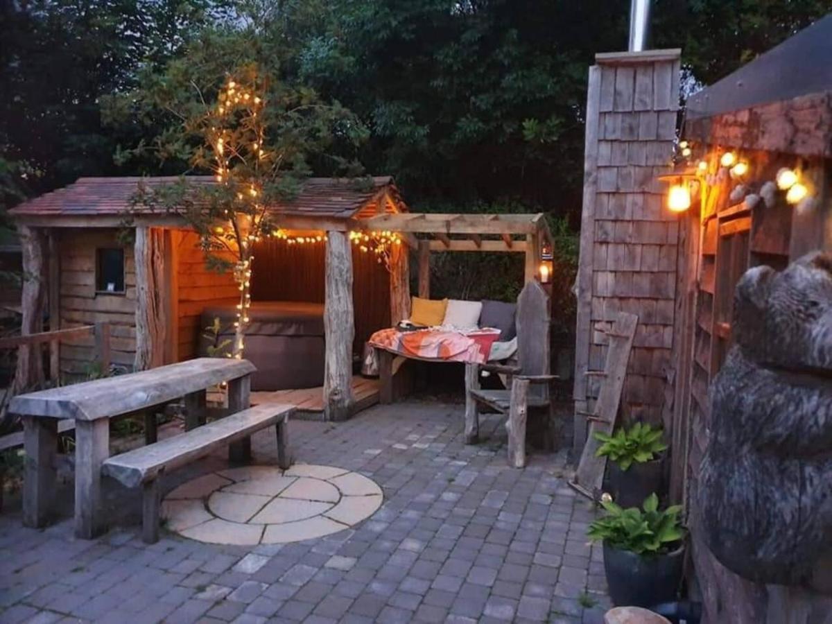 Charming 2-Bed Cabin In Sutton Coldfield Buitenkant foto