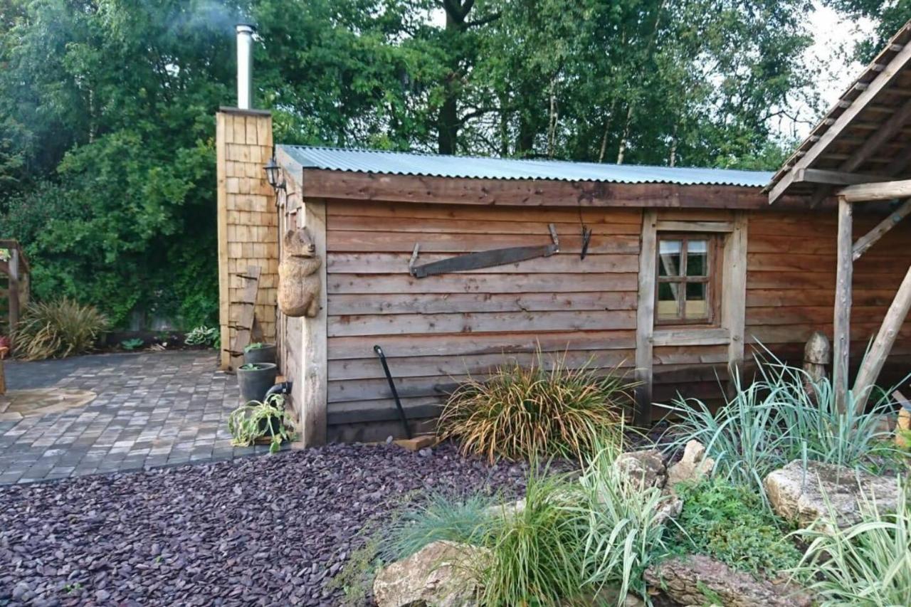 Charming 2-Bed Cabin In Sutton Coldfield Buitenkant foto